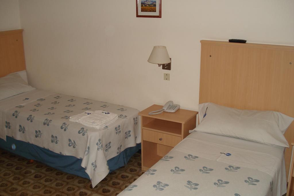 Mari Plaza Hotel Buenos Aires Zewnętrze zdjęcie